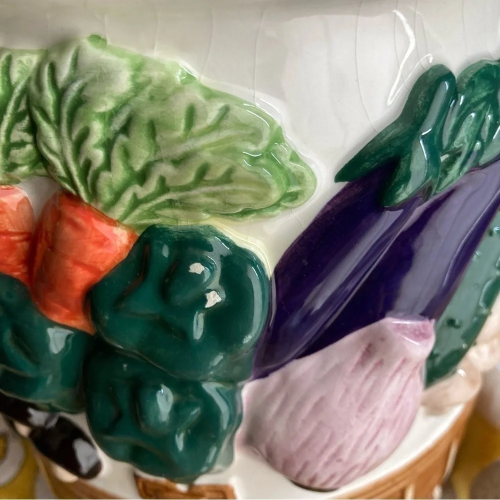 Vintage 3D vegetable garden cookie Jar